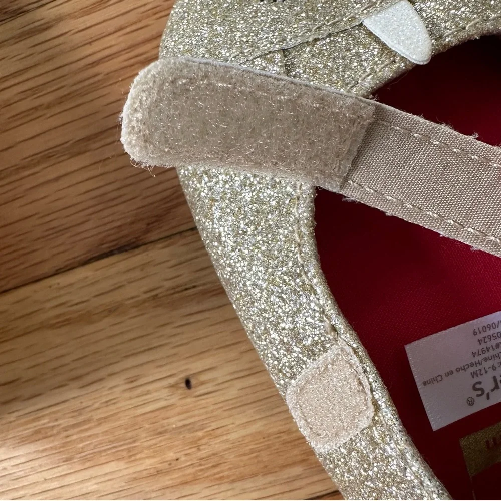 Carter's Unicorn Gold Glitter Baby Girl Shoes 9-12 months